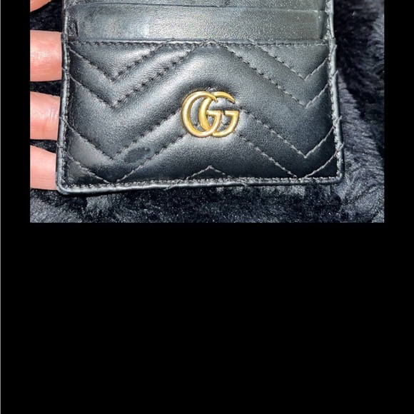 Gucci wallet real it’s black